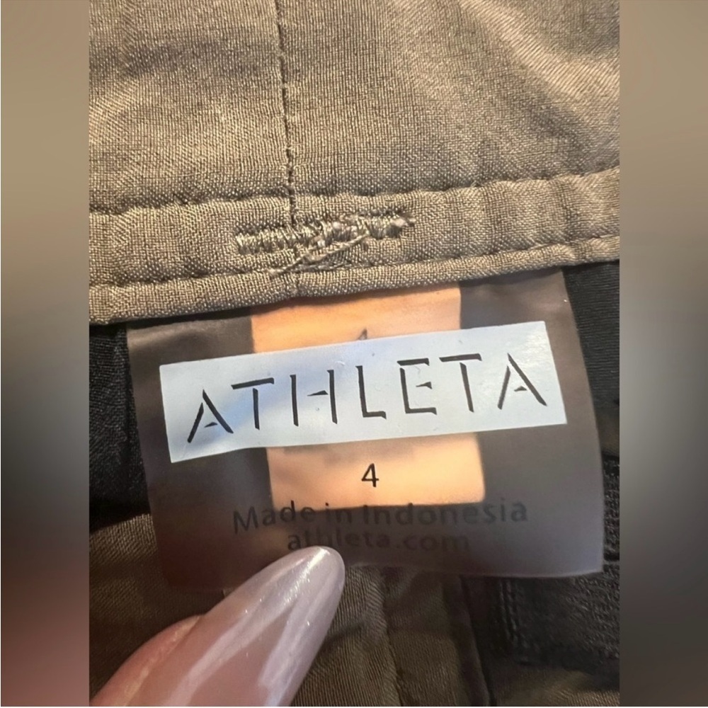 Athleta Whatever Pleated Taupe Skort Size 4 - Picture 7 of 9